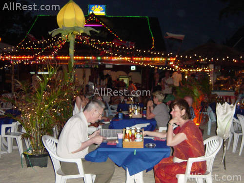 Ark Bar Garden Beach Resort 12
